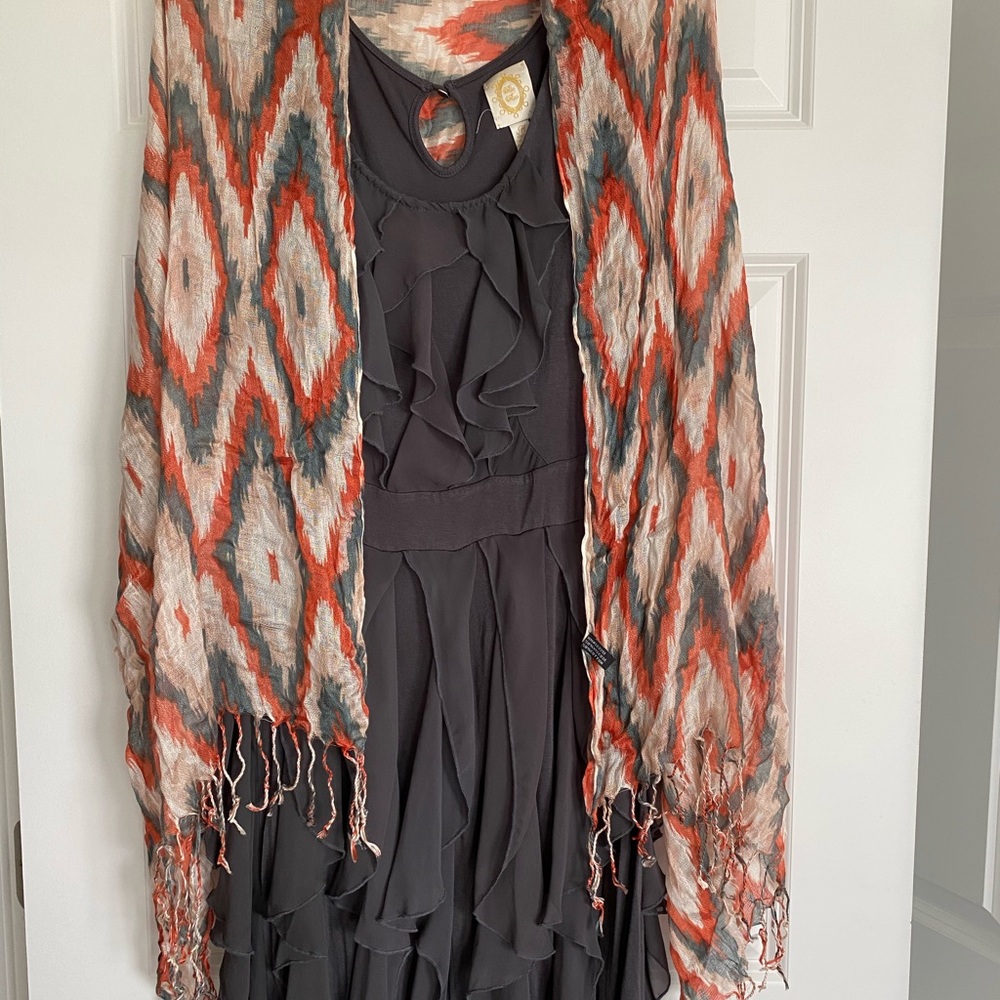 Dress - Picture 3 of 3